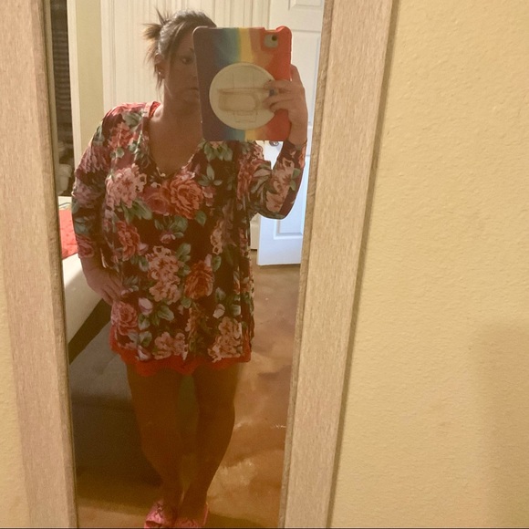 NEW LISTING‼️SHOW ME YOUR MUMU Tunic - Picture 7 of 13